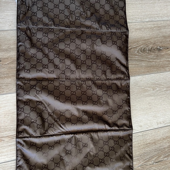 Authentic Gucci GG Diaper Crossbody Messenger Bag - Picture 8 of 16